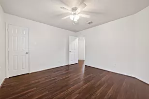15423 Park Glen Dr, Sugar Land, TX 77498 - Photo 39