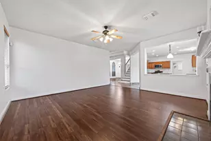 15423 Park Glen Dr, Sugar Land, TX 77498 - Photo 23