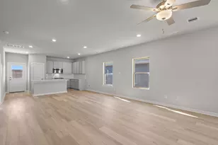 12170 Ridge Top Dr, Conroe, TX 77304 - Photo 9