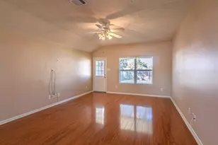 8911 Smokey Ridge Ln, Houston, TX 77075 - Photo 7