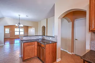 8911 Smokey Ridge Ln, Houston, TX 77075 - Photo 11
