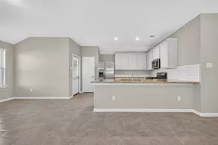 8219 Oakleaf Meadow Ct, Rosharon, TX 77583 - Photo 9