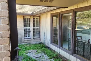 11807 Chase Lake Dr, Houston, TX 77077 - Photo 7