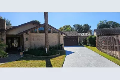 11807 Chase Lake Drive, Houston, TX 77077 - Photo 5