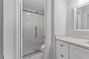 1913 Bittercreek Dr, Houston, TX 77042 - Photo 9