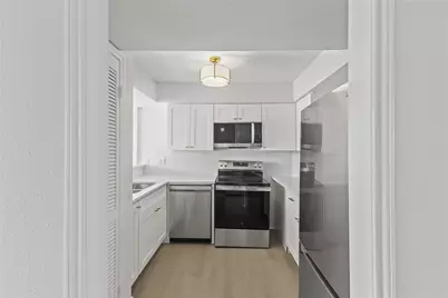 1913 Bittercreek Drive, Houston, TX 77042 - Photo 5