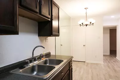 2750 Holly Hall Street #303, Houston, TX 77054 - Photo 5