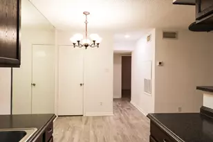 2750 Holly Hall St, Houston, TX 77054 - Photo 9