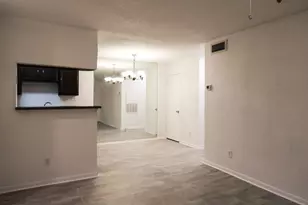 2750 Holly Hall St, Houston, TX 77054 - Photo 7