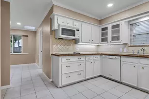 6702 Moccasin Bend Dr, Spring, TX 77379 - Photo 9