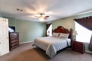 921 Sage St, Baytown, TX 77521 - Photo 19