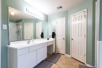 921 Sage Street, Baytown, TX 77521 - Photo 23