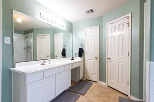 921 Sage St, Baytown, TX 77521 - Photo 23