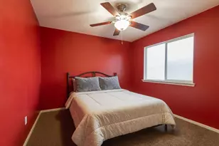 921 Sage St, Baytown, TX 77521 - Photo 25