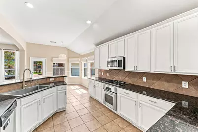 27730 Geneva Hills Lane, Spring, TX 77386 - Photo 7