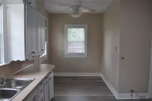 701 Clinton St, Brenham, TX 77833 - Photo 17