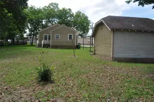 701 Clinton St, Brenham, TX 77833 - Photo 5