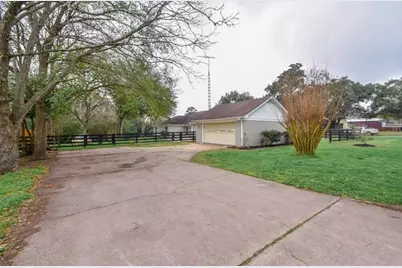 1506 10th Street, Hempstead, TX 77445 - Photo 5