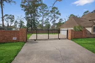 112 Kirkwood Ln, Conroe, TX 77304 - Photo 47