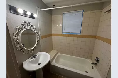 4510 La Branch Street #2, Houston, TX 77004 - Photo 5