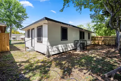 5202 Denmark Street, Houston, TX 77016 - Photo 5