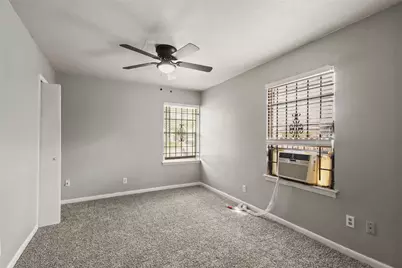 7306 Parker Road, Houston, TX 77016 - Photo 13