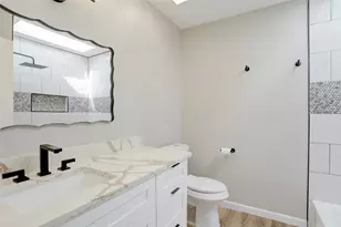 18032 Bal Harbour Dr, Nassau Bay, TX 77058 - Photo 11