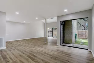 18032 Bal Harbour Dr, Nassau Bay, TX 77058 - Photo 5