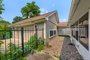 5919 Greenmont Dr, Houston, TX 77092 - Photo 23