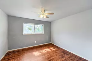 5919 Greenmont Dr, Houston, TX 77092 - Photo 19