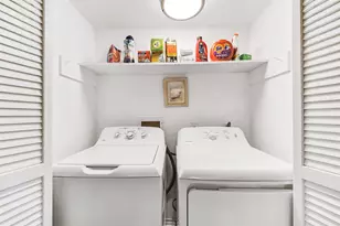 5005 Georgi Ln, Houston, TX 77092 - Photo 17