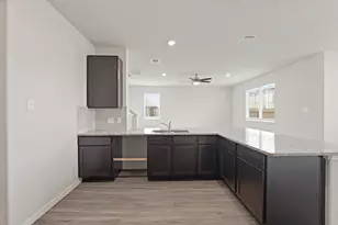 2206 Thorpe Grv Ct, Houston, TX 77090 - Photo 9