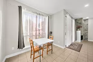 8257 Sands Point Dr, Houston, TX 77036 - Photo 9