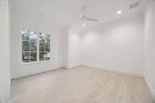 8837 Larston St, Houston, TX 77055 - Photo 37