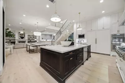 8837 Larston Street, Houston, TX 77055 - Photo 9