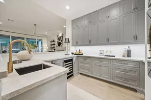 8837 Larston St, Houston, TX 77055 - Photo 5