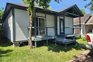 617 E 12th 1/2 St, Houston, TX 77008 - Photo 3