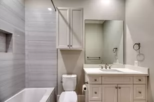 1913 Revere St, Houston, TX 77019 - Photo 25