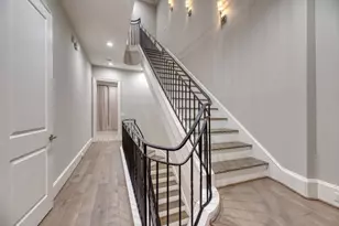1913 Revere St, Houston, TX 77019 - Photo 11