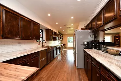 9102 Meaux Drive, Houston, TX 77031 - Photo 9