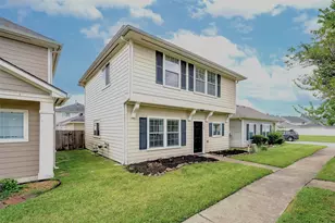 1665 Nichole Woods Dr, Houston, TX 77047 - Photo 1