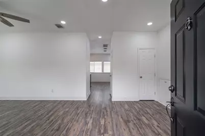 1665 Nichole Woods Drive, Houston, TX 77047 - Photo 5