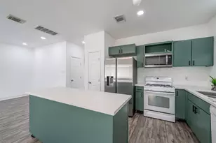 1665 Nichole Woods Dr, Houston, TX 77047 - Photo 13