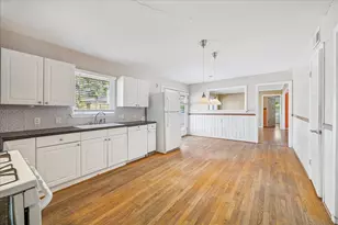 8419 Bluegate Ct, Houston, TX 77025 - Photo 5