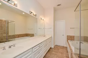11315 S Main St, Houston, TX 77025 - Photo 23