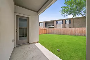 2975 Pk Hl Ln, Stafford, TX 77477 - Photo 19