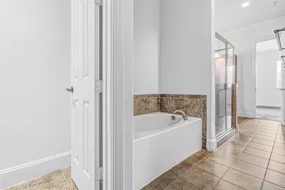 7134 S Mapleridge Street S #2E, Houston, TX 77081 - Photo 15