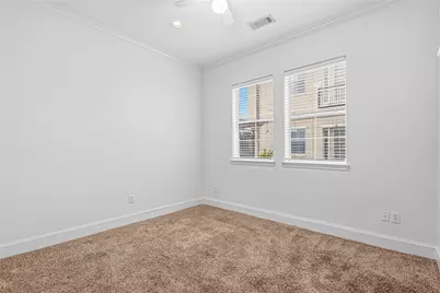 7134 S Mapleridge Street S #2E, Houston, TX 77081 - Photo 13