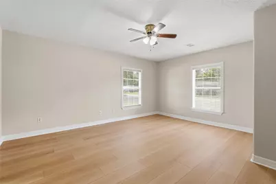 217 W Wilkins Street, League City, TX 77573 - Photo 11