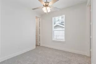 912B W 21st St, Houston, TX 77008 - Photo 23